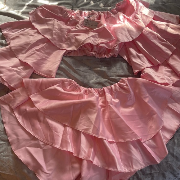Pink Ruffleta 2 pc skirt set 💞 - Picture 6 of 10